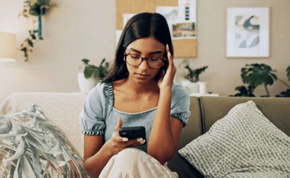 How Smartphone Use Is Destroying Your Posture (And What Massage Can Do About It)